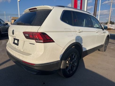 Used 2022 Volkswagen Tiguan SE image 5