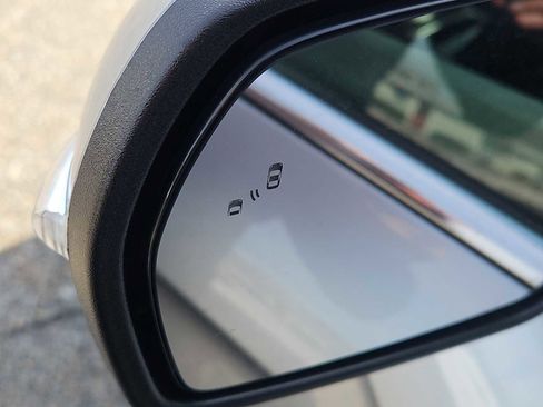 Used 2024 Ford Edge Titanium image 25