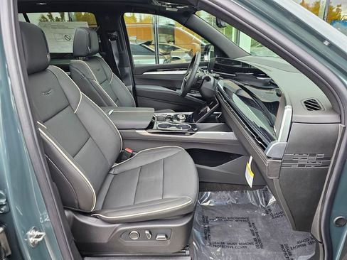 New 2026 Cadillac Escalade Sport w/ Touring Package AWD/4WD image 11