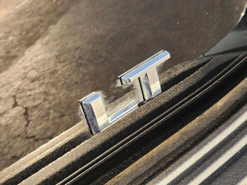 Used 2022 Chevrolet Tahoe LT image 12