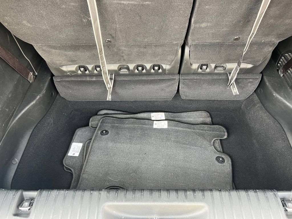 Used 2025 Chrysler Pacifica Limited FWD image 26
