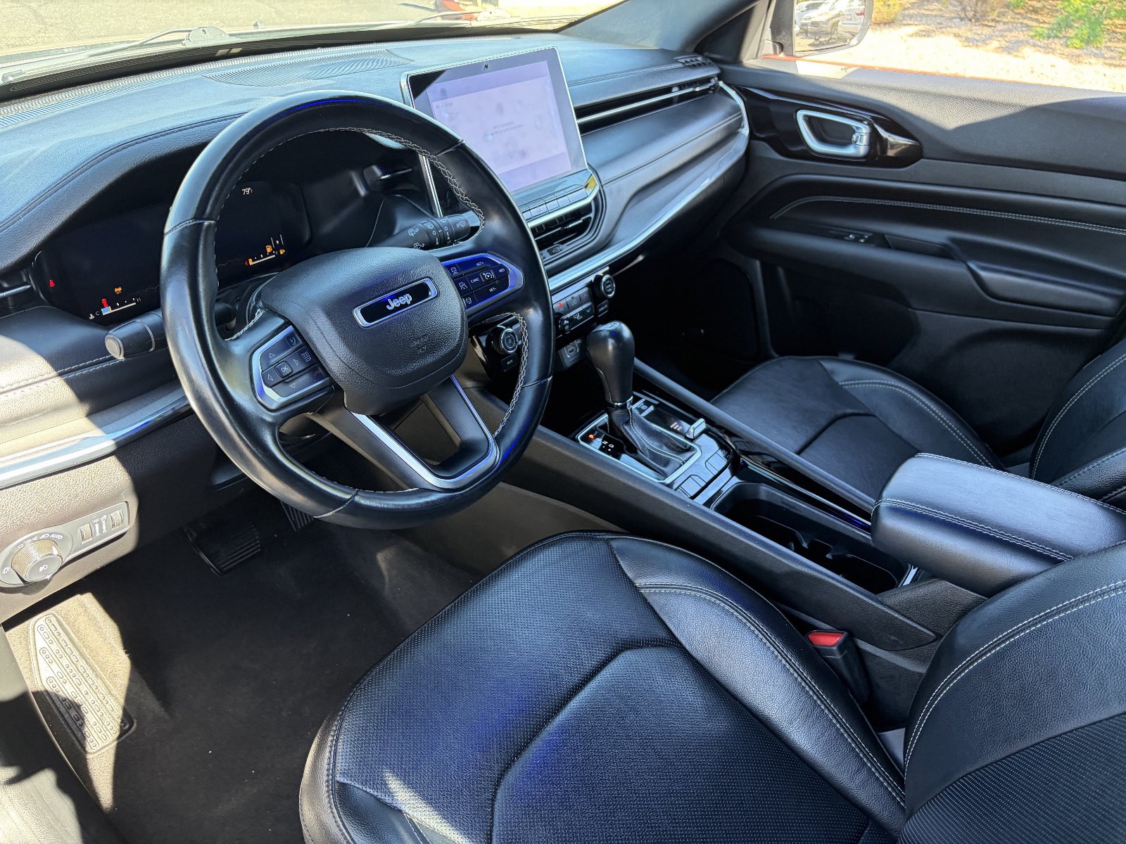 Used 2022 Jeep Compass High Altitude AWD/4WD image 19