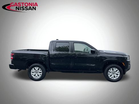 Used 2023 Nissan Frontier SV image 13