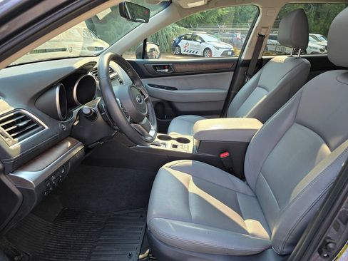 Used 2018 Subaru Outback 3.6R Limited AWD/4WD image 8