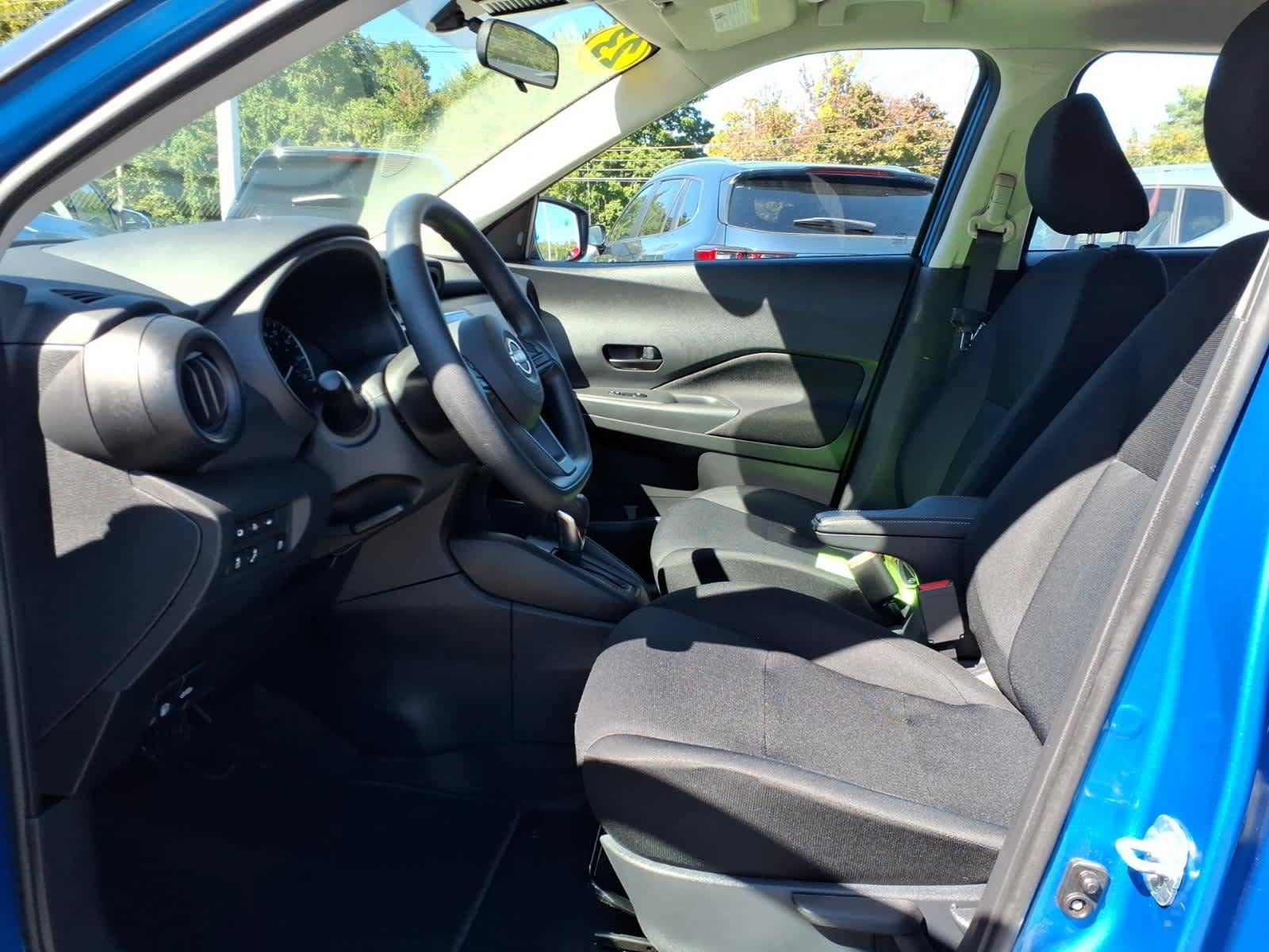 Used 2023 Nissan Kicks S FWD image 11