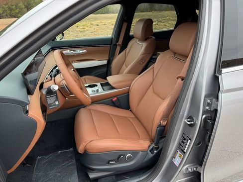 New 2026 Genesis GV70 2.5T Advanced image 18