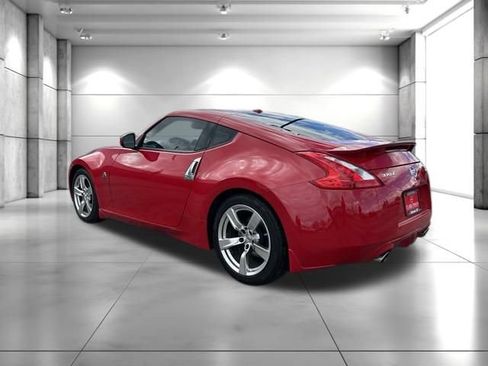 Used 2009 Nissan 370Z Touring RWD image 5