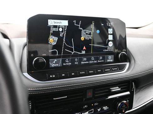 Used 2023 Nissan Rogue Platinum w/ Platinum Premium Package image 18