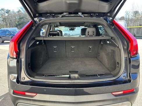 Used 2023 Cadillac XT4 Premium Luxury image 16
