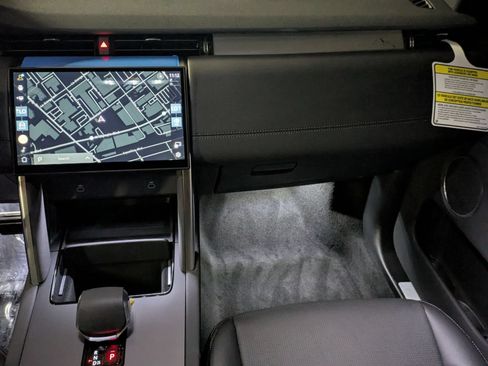 New 2026 Land Rover Discovery Sport Landmark AWD/4WD image 28