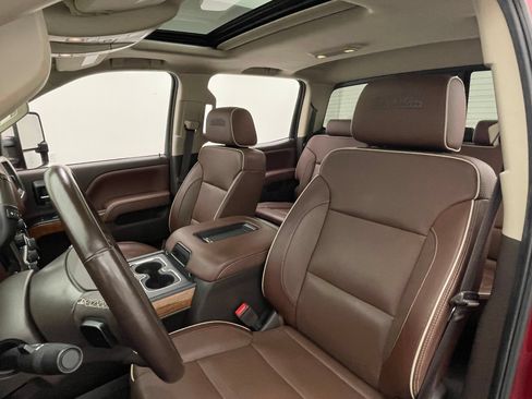 Used 2019 Chevrolet Silverado 2500 High Country w/ Duramax Plus Package AWD/4WD image 18