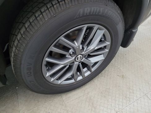 Used 2021 Nissan Rogue S image 31