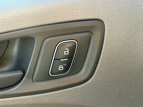 Used 2020 Ford Transit Connect XL FWD image 15