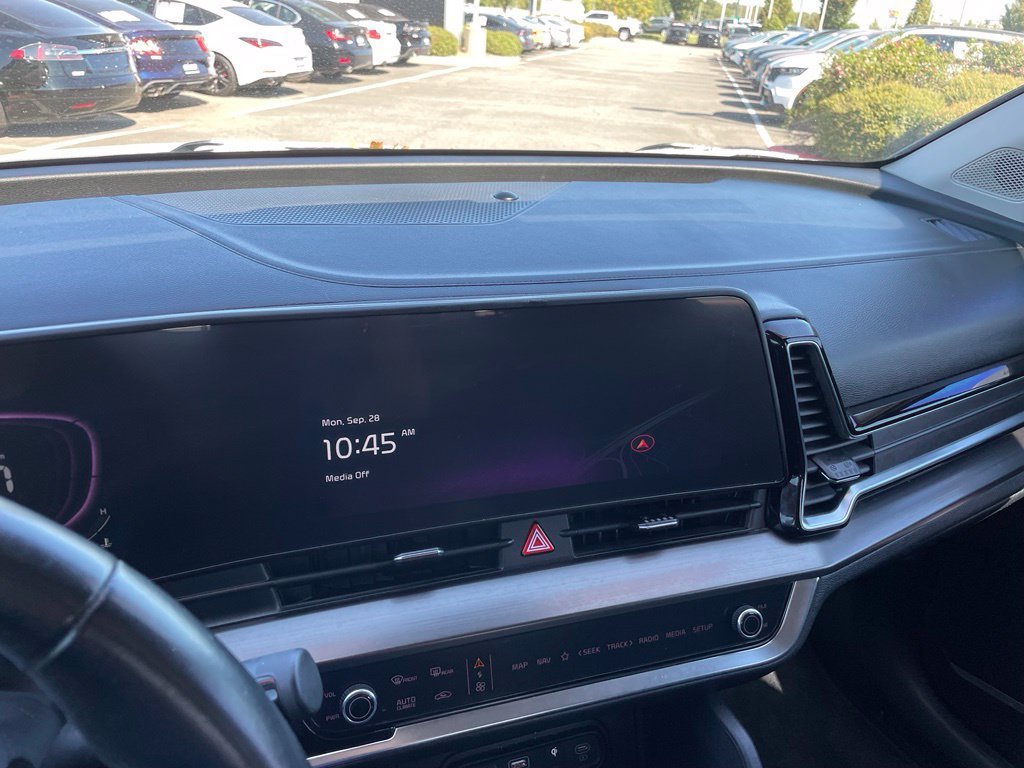 Used 2024 Kia Sportage EX FWD image 17