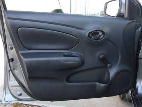 Used 2016 Nissan Versa S FWD image 12