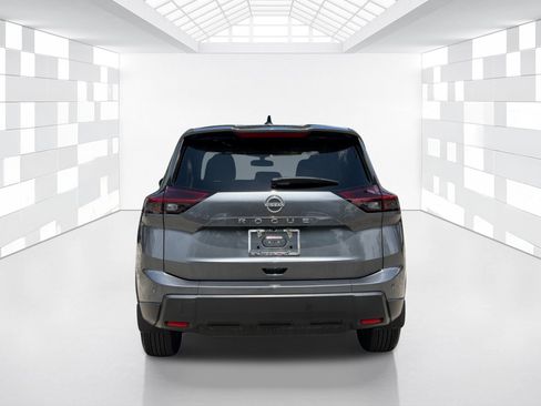 Used 2025 Nissan Rogue S FWD image 6