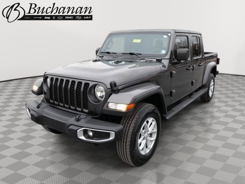 Used 2023 Jeep Gladiator Sport image 1