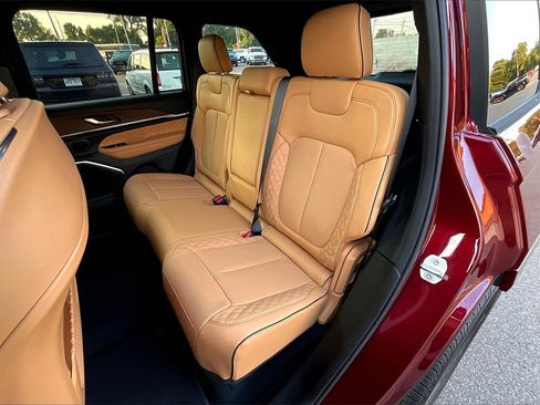 New 2025 Jeep Grand Cherokee Summit w/ Obsidian Package image 10