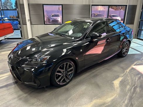 Used 2017 Lexus IS 300 F Sport w/ F Sport Package image 39