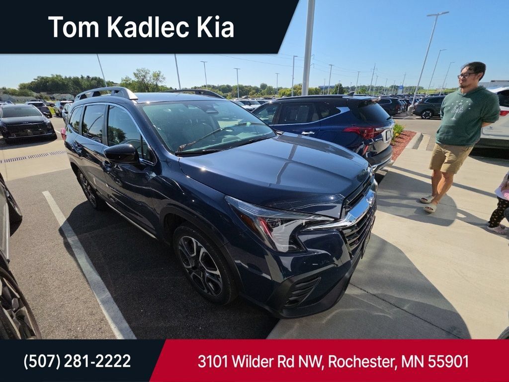 Used 2024 Subaru Ascent Limited AWD/4WD image 1
