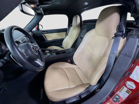 Used 2011 MAZDA MX-5 Miata Grand Touring w/ Premium Pkg RWD image 20