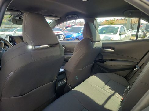 Used 2024 Toyota Corolla SE w/ SE Package image 14