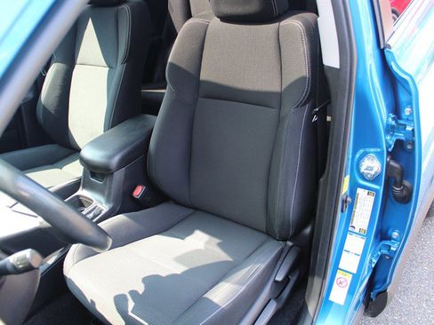 Used 2018 Toyota RAV4 XLE w/ Plus Extra Value Package AWD/4WD image 18