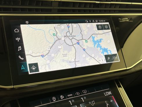 Used 2023 Audi Q7 2.0T Premium Plus w/ Premium Plus Package image 29