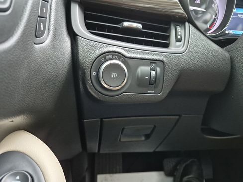 Used 2020 Buick Envision Essence w/ Experience Buick Package image 16