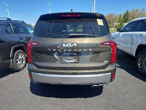 Used 2025 Kia Telluride S AWD/4WD image 5
