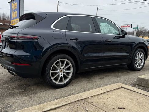 Used 2019 Porsche Cayenne S w/ Premium Plus Package AWD/4WD image 6