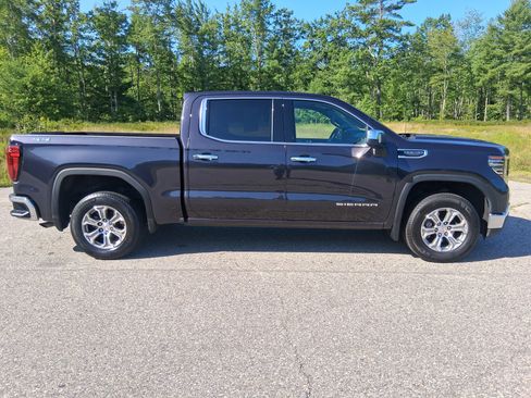 Used 2025 GMC Sierra 1500 SLT AWD/4WD image 4
