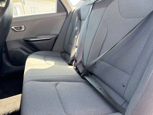 Used 2025 Kia K4 FWD image 16