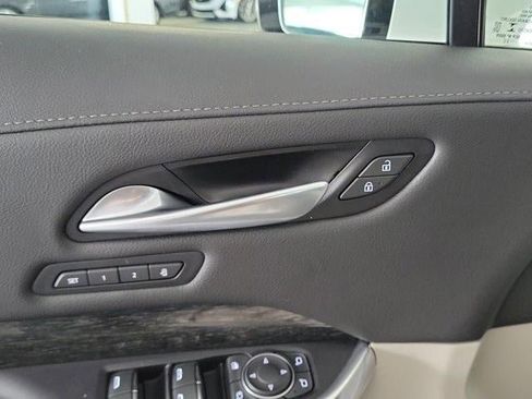 Certified 2023 Cadillac XT4 Premium Luxury w/ Driver Assist Package image 30