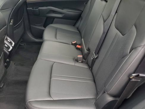 Used 2022 Kia Sorento S w/ Panoramic Sunroof Package AWD/4WD image 8