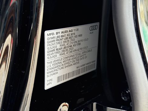 Used 2021 Audi RS Q8 image 25