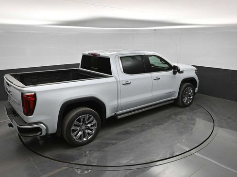 New 2026 GMC Sierra 1500 Denali w/ Denali Reserve Package AWD/4WD image 33