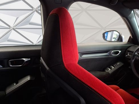 Used 2023 Honda Civic Type R image 12