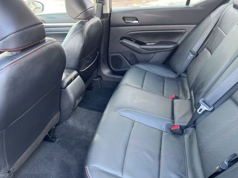 Used 2024 Nissan Altima 2.5 SR w/ SR Premium Package image 16