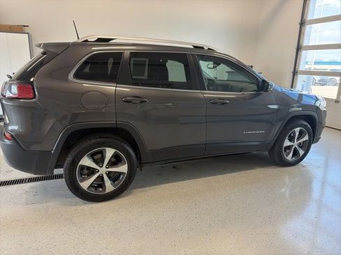 Used 2019 Jeep Cherokee Limited w/ Luxury Group AWD/4WD image 7