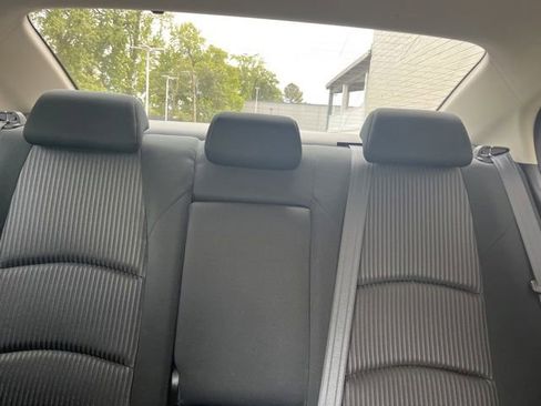 Used 2014 MAZDA MAZDA3 i Touring FWD image 5
