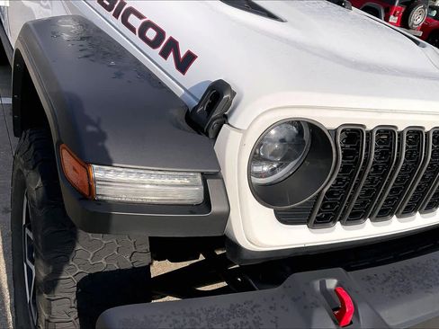 Used 2024 Jeep Wrangler Unlimited Rubicon image 25