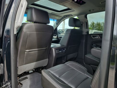 Used 2019 GMC Yukon XL Denali w/ Denali Ultimate Package RWD image 16