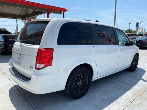 Used 2019 Dodge Grand Caravan GT FWD image 12
