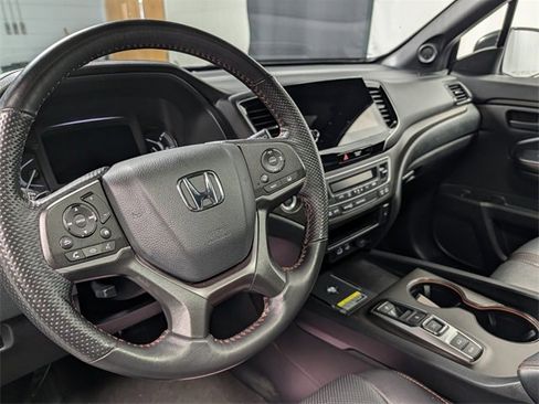 Used 2024 Honda Passport TrailSport image 19