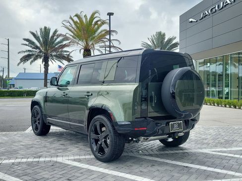 New 2026 Land Rover Defender 110 X-Dynamic SE AWD/4WD image 3