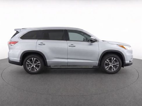 Used 2023 Acura RDX w/ Technology Package FWD image 8