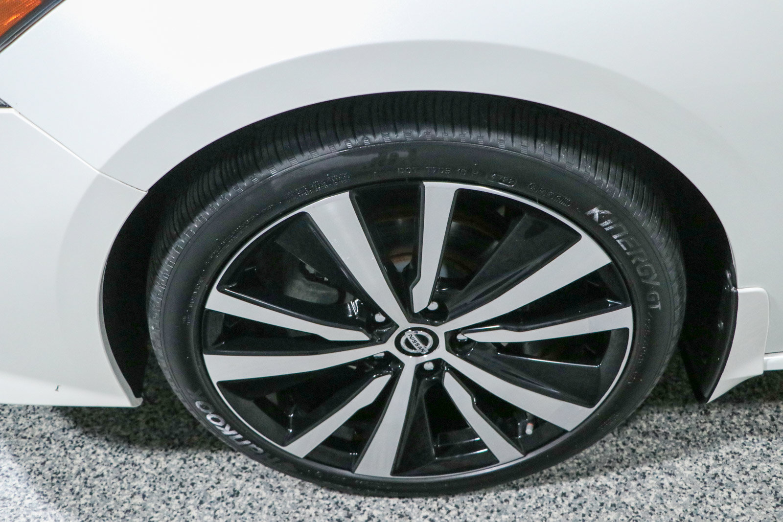 Used 2021 Nissan Altima 2.5 SR FWD image 11