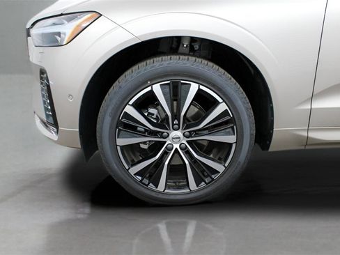New 2025 Volvo XC60 B5 Plus w/ Protection Package Premier image 11