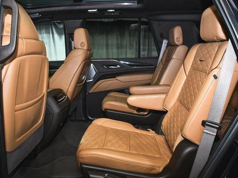 Used 2021 Cadillac Escalade Premium Luxury w/ Driver Assist Tech Package AWD/4WD image 49